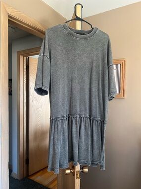 American Eagle Outfitters Gray Jegging Fit Sweatshirt